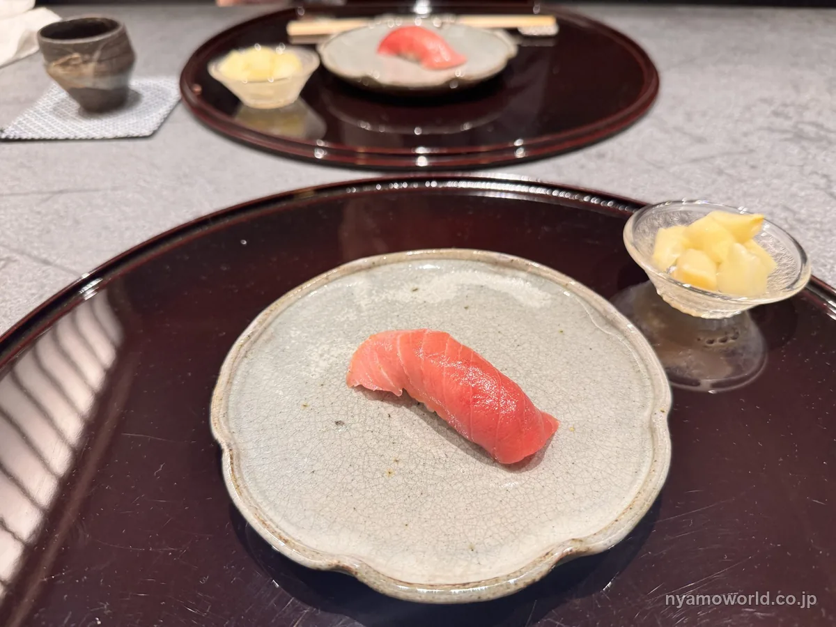 鮨 くまくらのコースで出たまぐろの握り