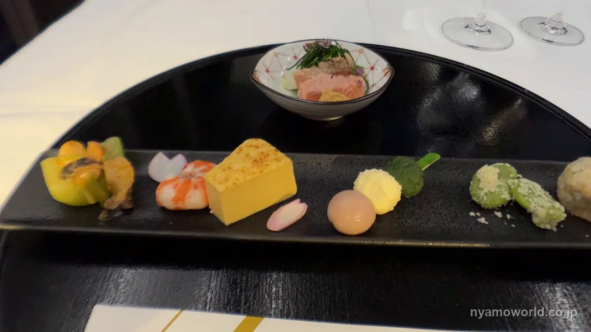 ANAフライングホヌ ファーストクラスの和食の前菜の盛り合わせ（2024年5月）